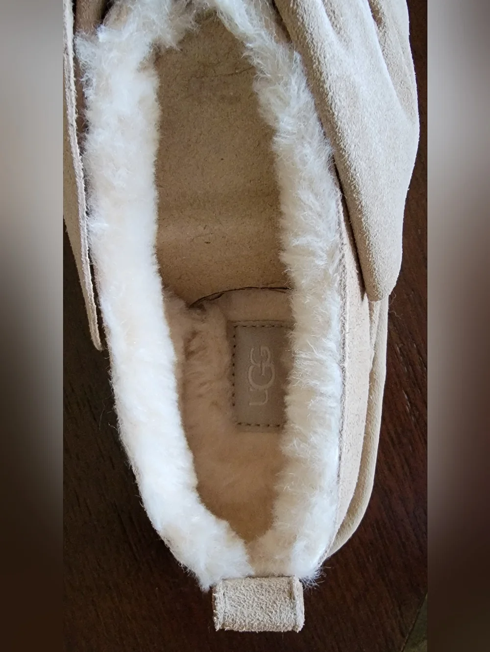 UGG Suede Bow Platform Slip-On Tazz in Sand Size 7 - Picture 10 of 11